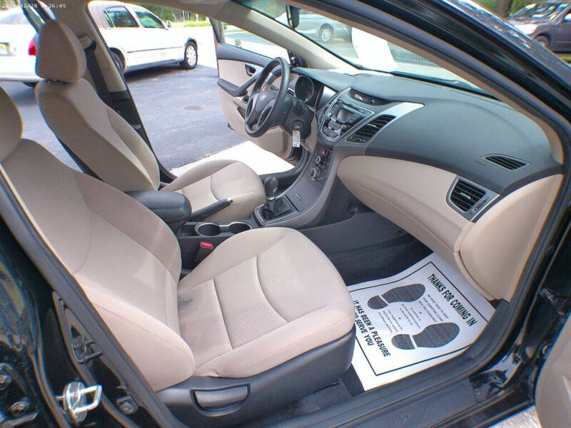 2014 Hyundai Elantra SE