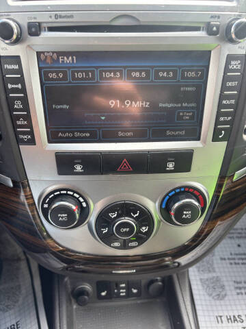 2011 Hyundai Santa Fe SE
