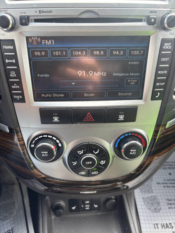 2011 Hyundai Santa Fe SE