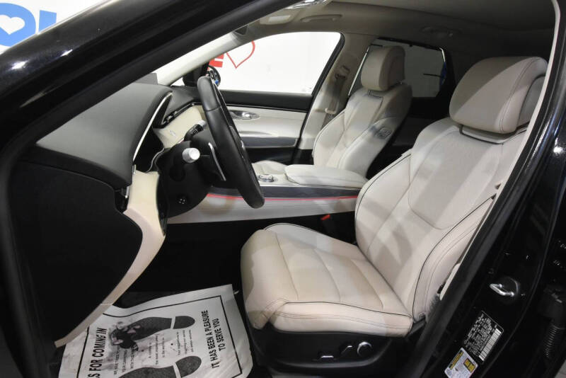 2022 Genesis GV70 2.5T Standard