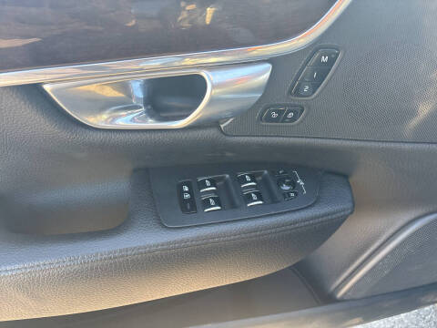 2018 Volvo S90 T5 Momentum