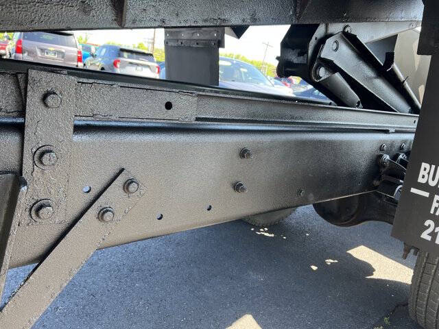 2017 Freightliner M2 106