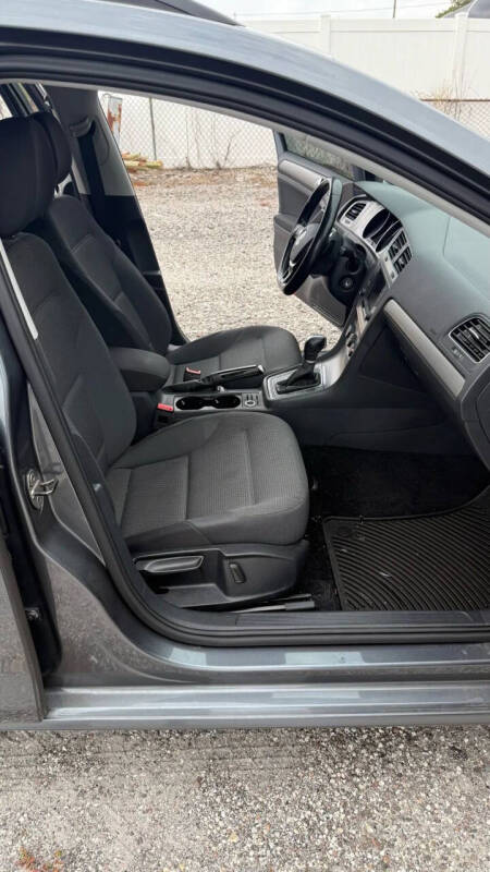 2016 Volkswagen Golf SportWagen