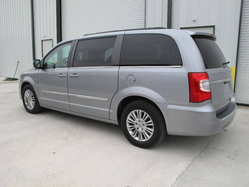 2015 Chrysler Town and Country for sale at Deaux Enterprises, LLC. in Saint Martinville LA