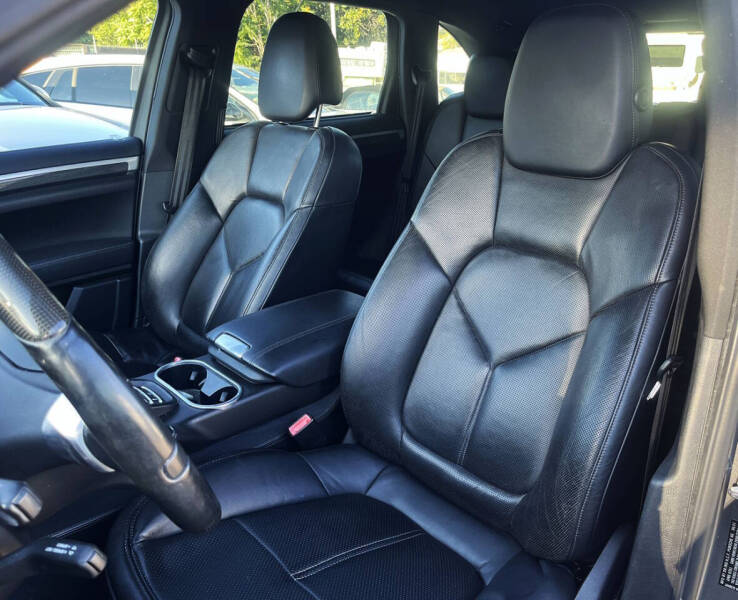 2011 Porsche Cayenne S