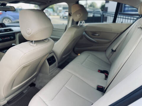 2015 BMW 3 Series 320i