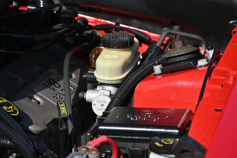 2004 Ford Mustang Mach 1 Premium