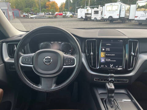 2018 Volvo XC60 T5 Momentum