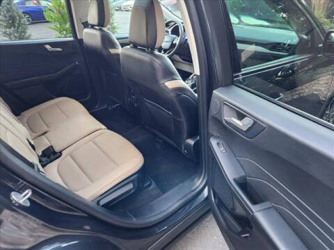 2022 Ford Escape SEL