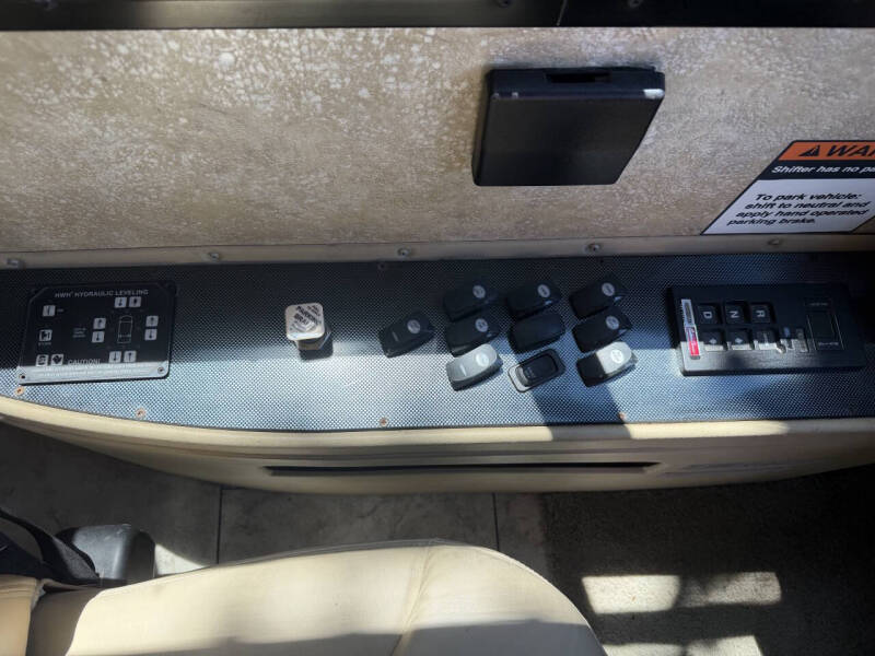 2011 Tiffin ALLEGRO OPEN ROAD