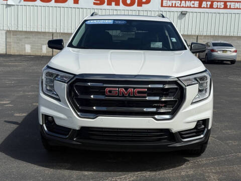 2023 GMC Terrain AT4