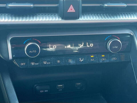 2023 Kia K5