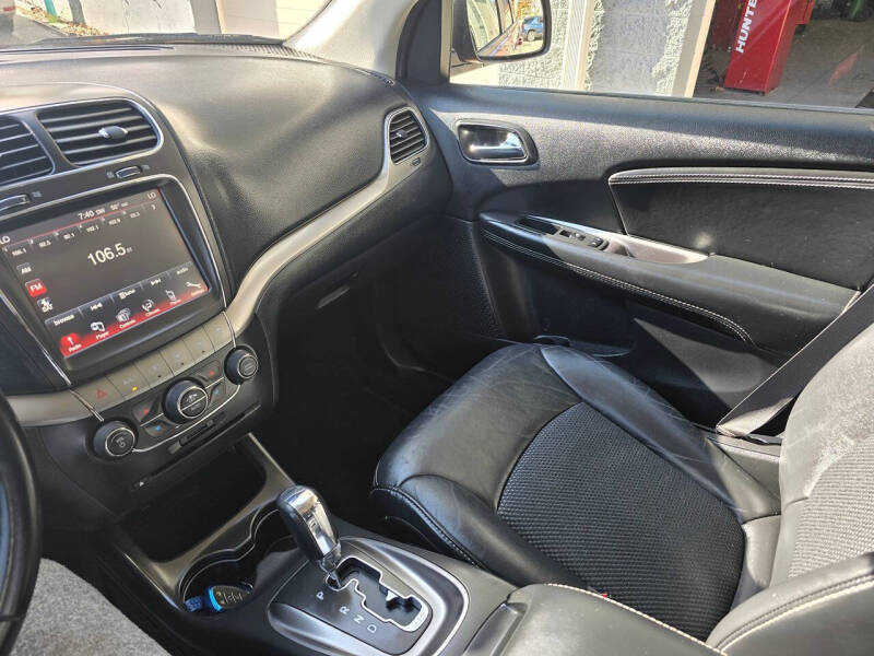 2020 Dodge Journey Crossroad