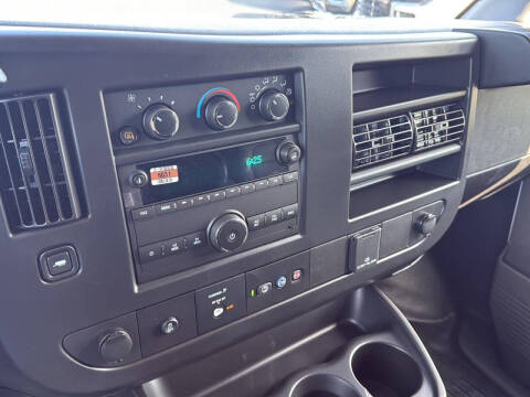 2025 Chevrolet Express 2500