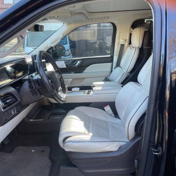 2022 Lincoln Navigator L Black Label