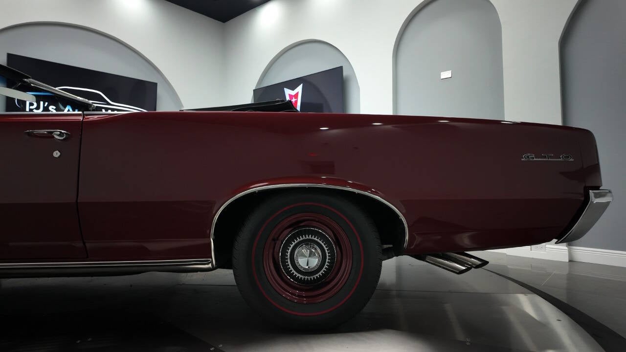 1964 Pontiac GTO 24
