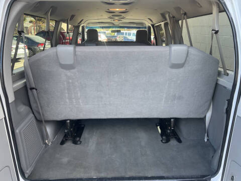 2009 Ford E-Series E-350 SD XLT