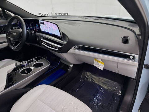 2024 Cadillac LYRIQ Luxury 1