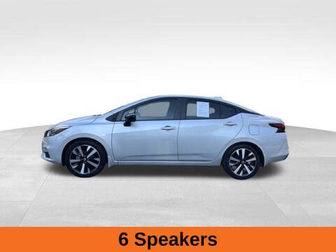 2022 Nissan Versa SR