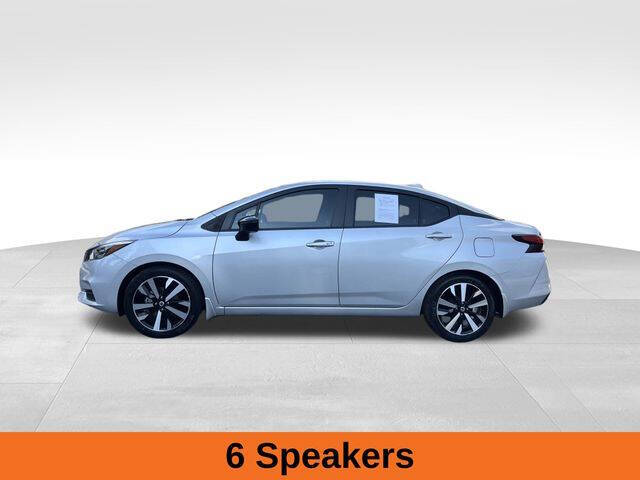 2022 Nissan Versa SR