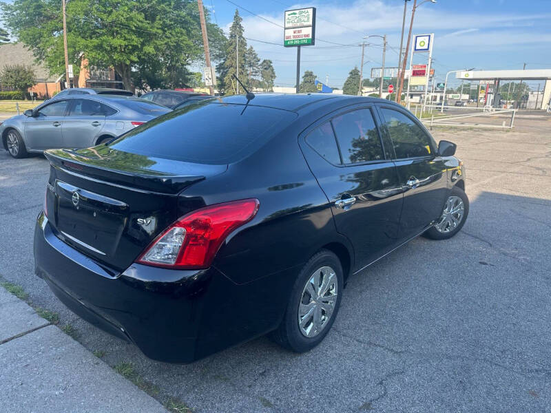 2019 Nissan Versa SV