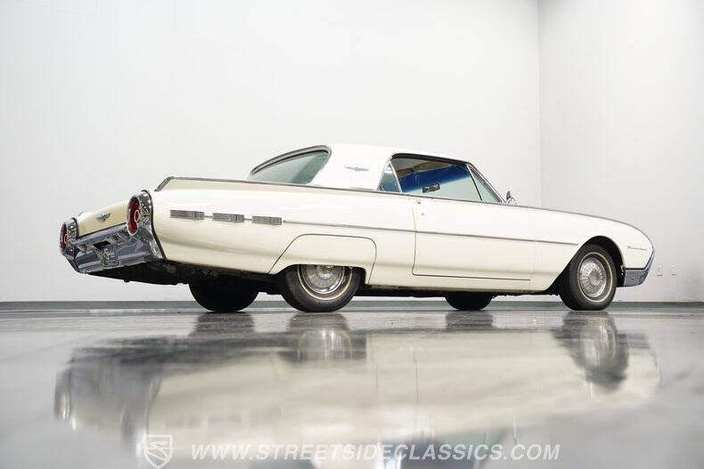 1962 Ford Thunderbird