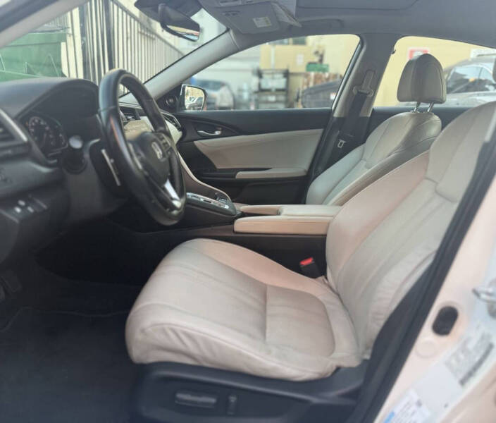 2022 Honda Insight Touring