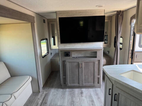 2025 Catalina Yachts 261BHS