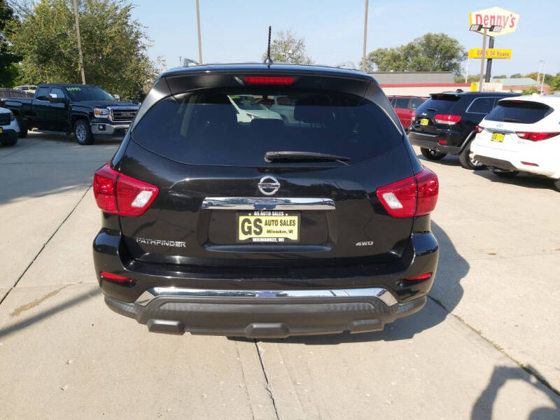 2018 Nissan Pathfinder SV