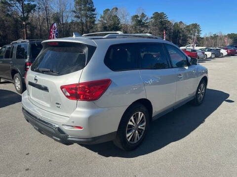 2019 Nissan Pathfinder SL