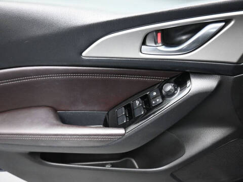 2017 Mazda MAZDA3 Touring