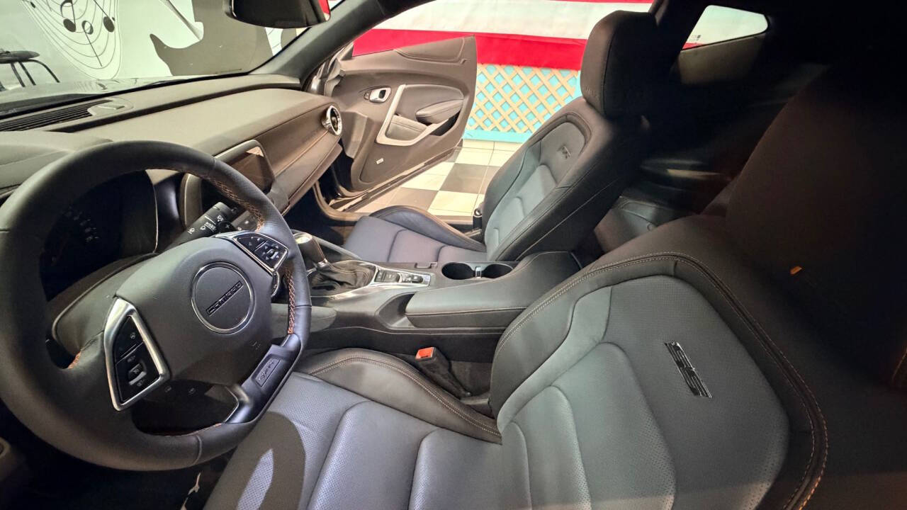 2017 Chevrolet Camaro 7