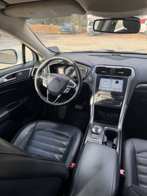 2017 Ford Fusion Hybrid SE