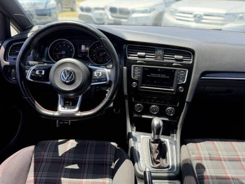 2017 Volkswagen Golf GTI S