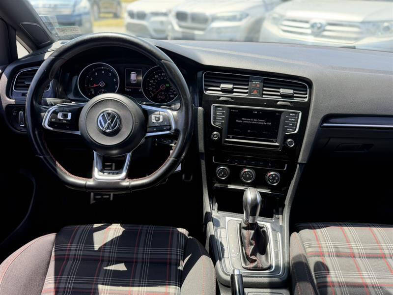 2017 Volkswagen Golf GTI S