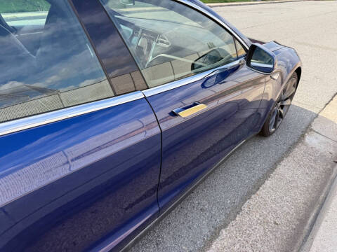 2016 Tesla Model S 70