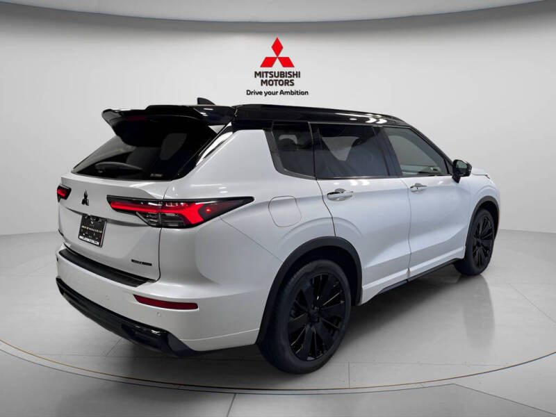2026 Mitsubishi Outlander Black Edition