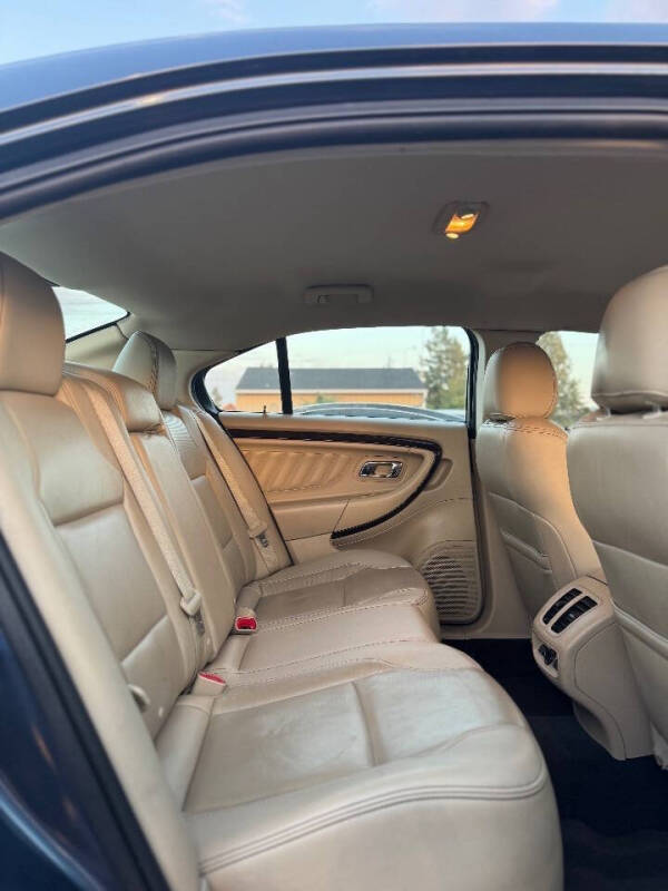 2019 Ford Taurus Limited