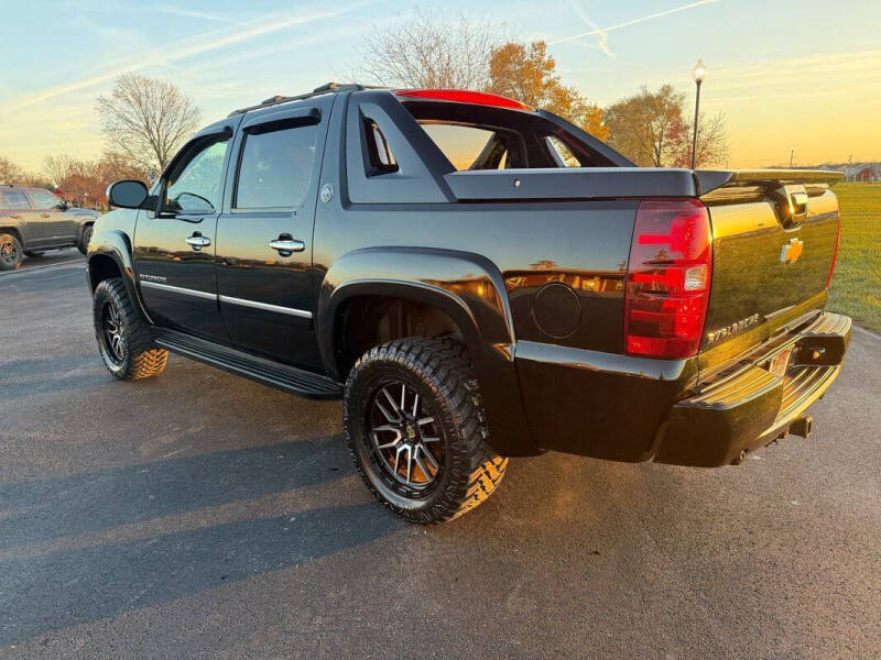 2013 Chevrolet Avalanche LTZ Black Diamond