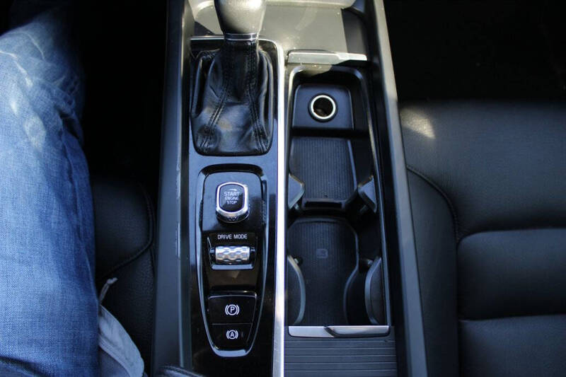 2019 Volvo XC60 T6 Momentum