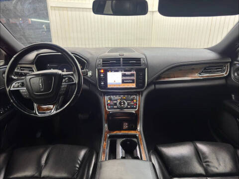 2017 Lincoln Continental Select