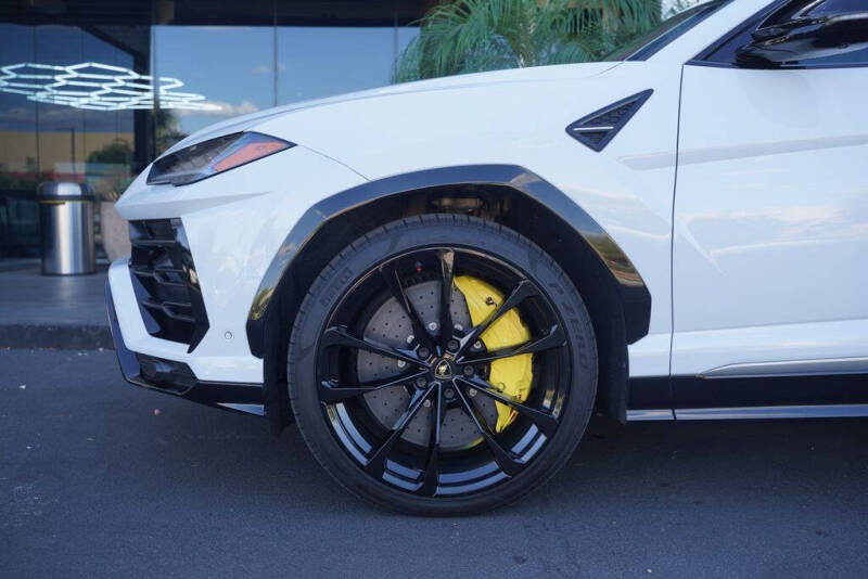 2020 Lamborghini Urus
