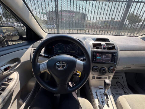 2013 Toyota Corolla LE