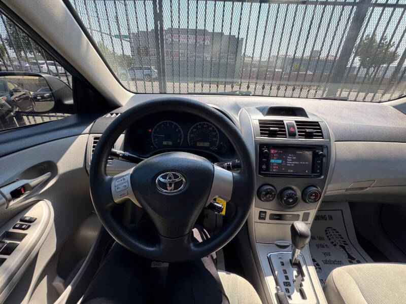 2013 Toyota Corolla LE
