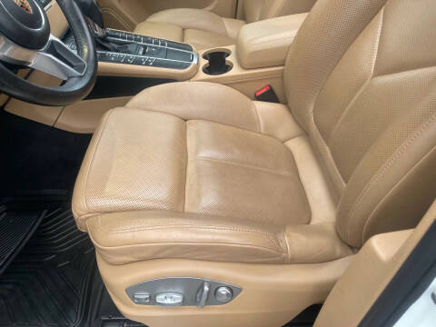 2017 Porsche Macan S