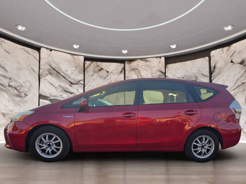 2012 Toyota Prius v Three