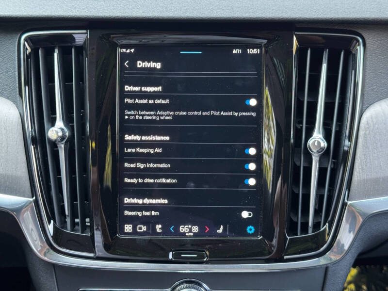 2023 Volvo S90 B6 Plus