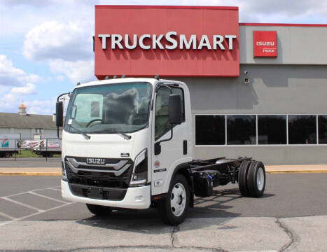 2025 Isuzu NRR for sale at Trucksmart Isuzu in Morrisville PA