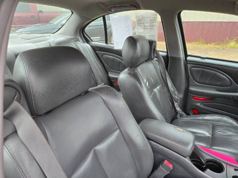 2005 Pontiac Bonneville SE