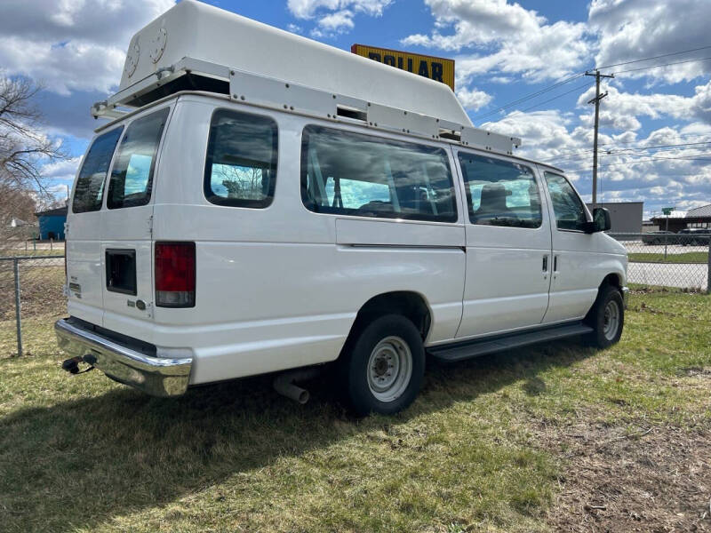 2011 Ford E-Series E-350 SD XLT